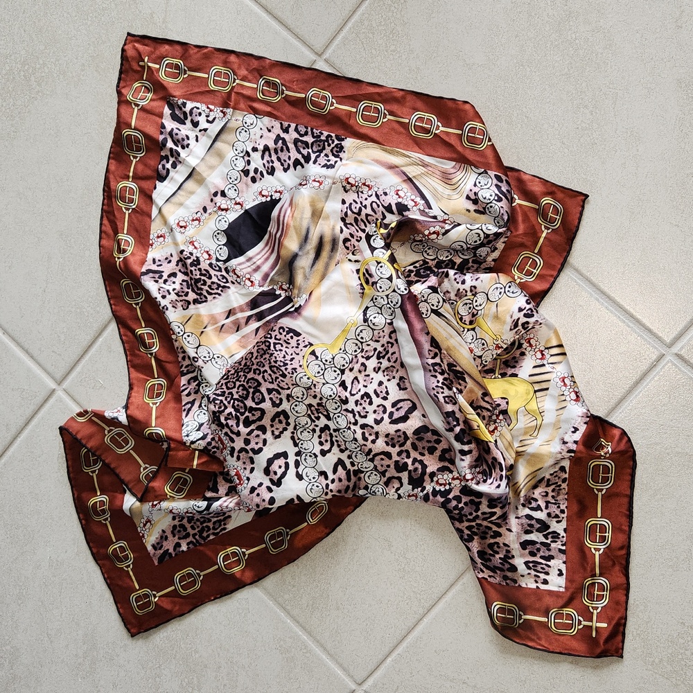 TRADE* Baoshidi Scarf